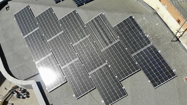 Eni Plenitude adotta un pannello: conviene davvero? Dati reali alla mano